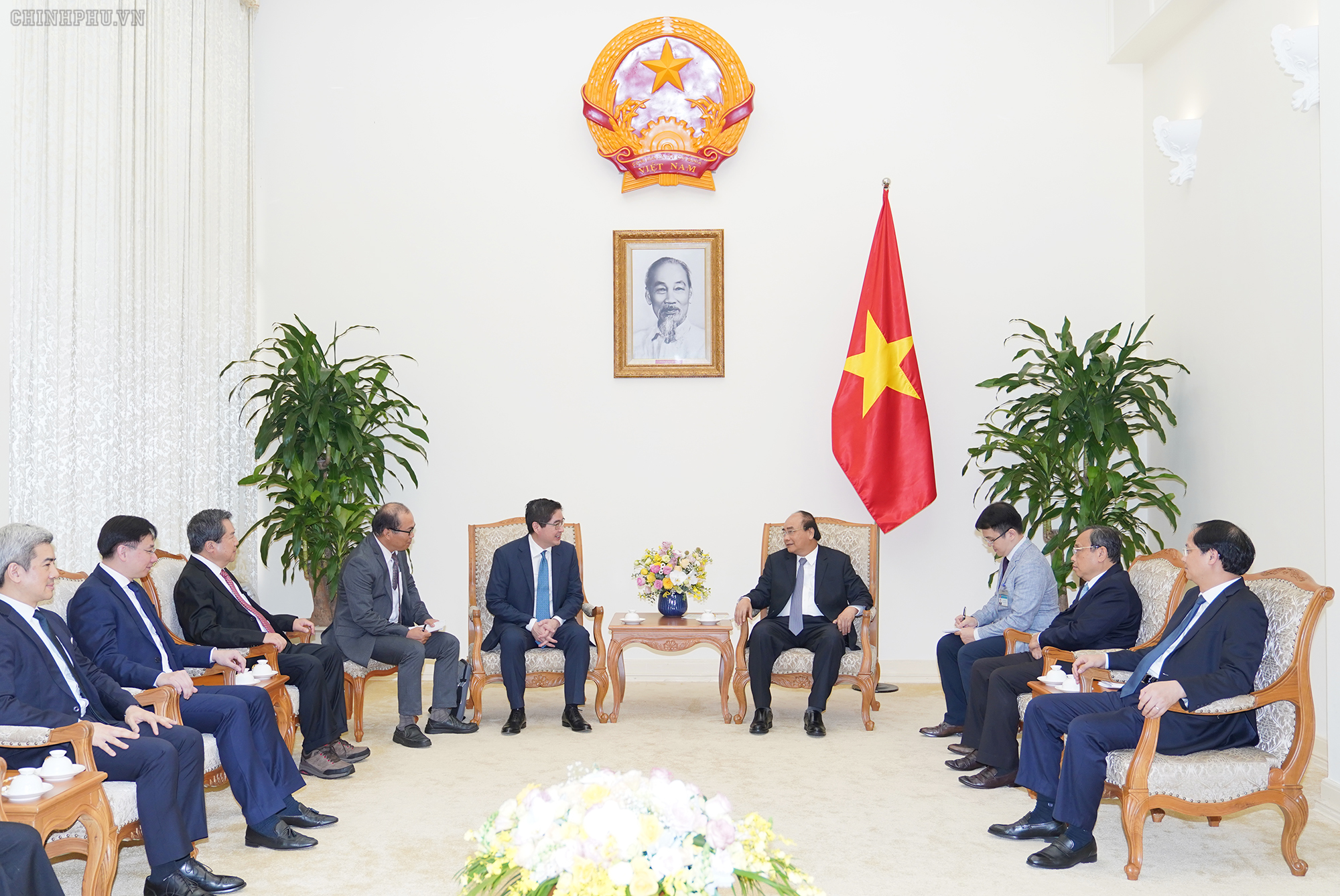 FILIPINO POWERFUL FAMILY AND ITS INVESTMENT IN VIETNAM