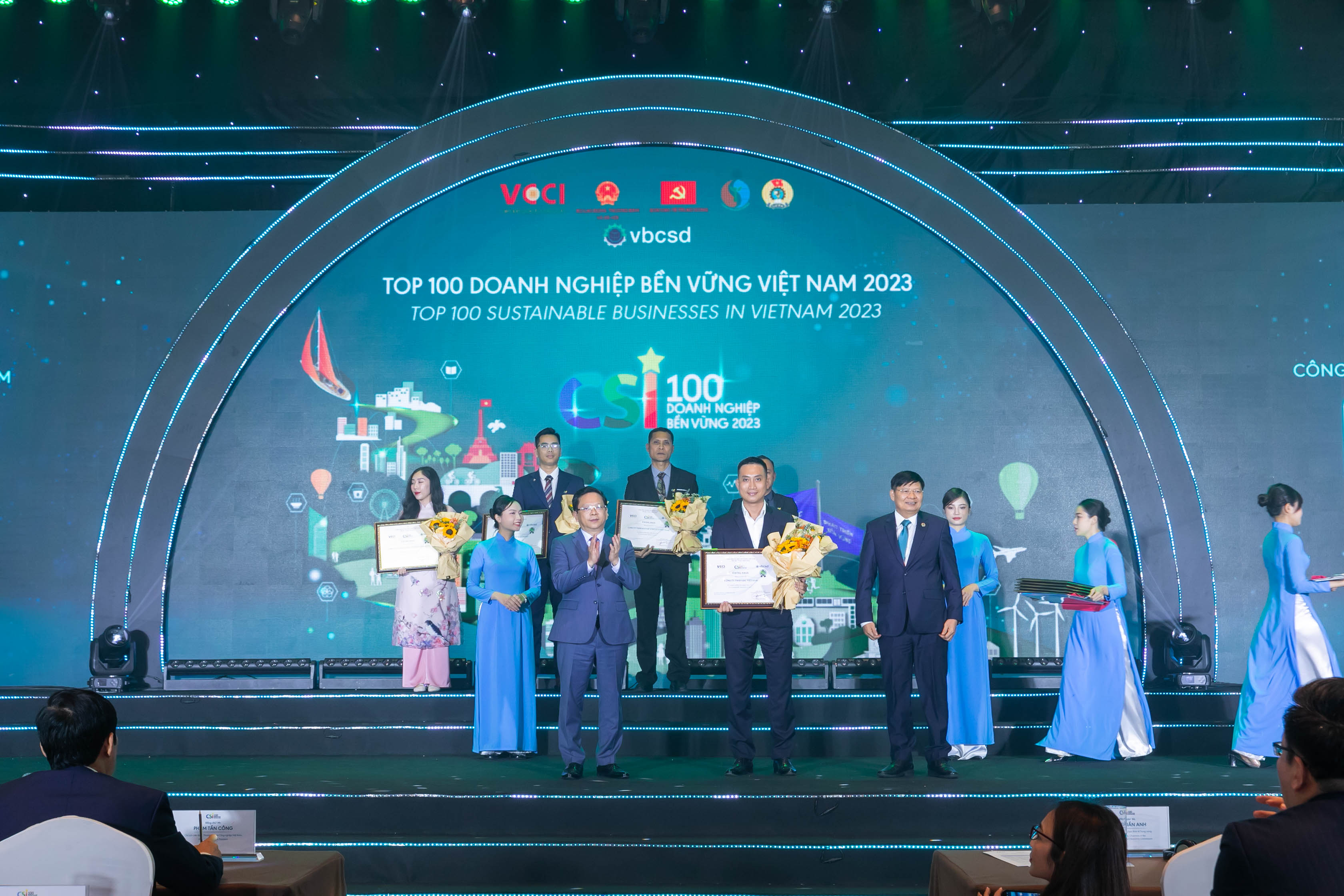 URC Vietnam Attains Prestigious Awards for Remarkable Achievements in Sustainable Development